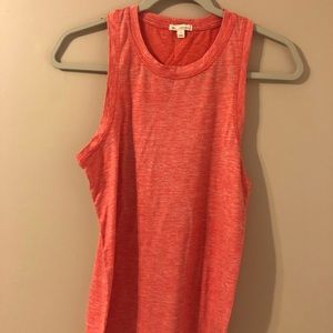 Gap coral muscle tank